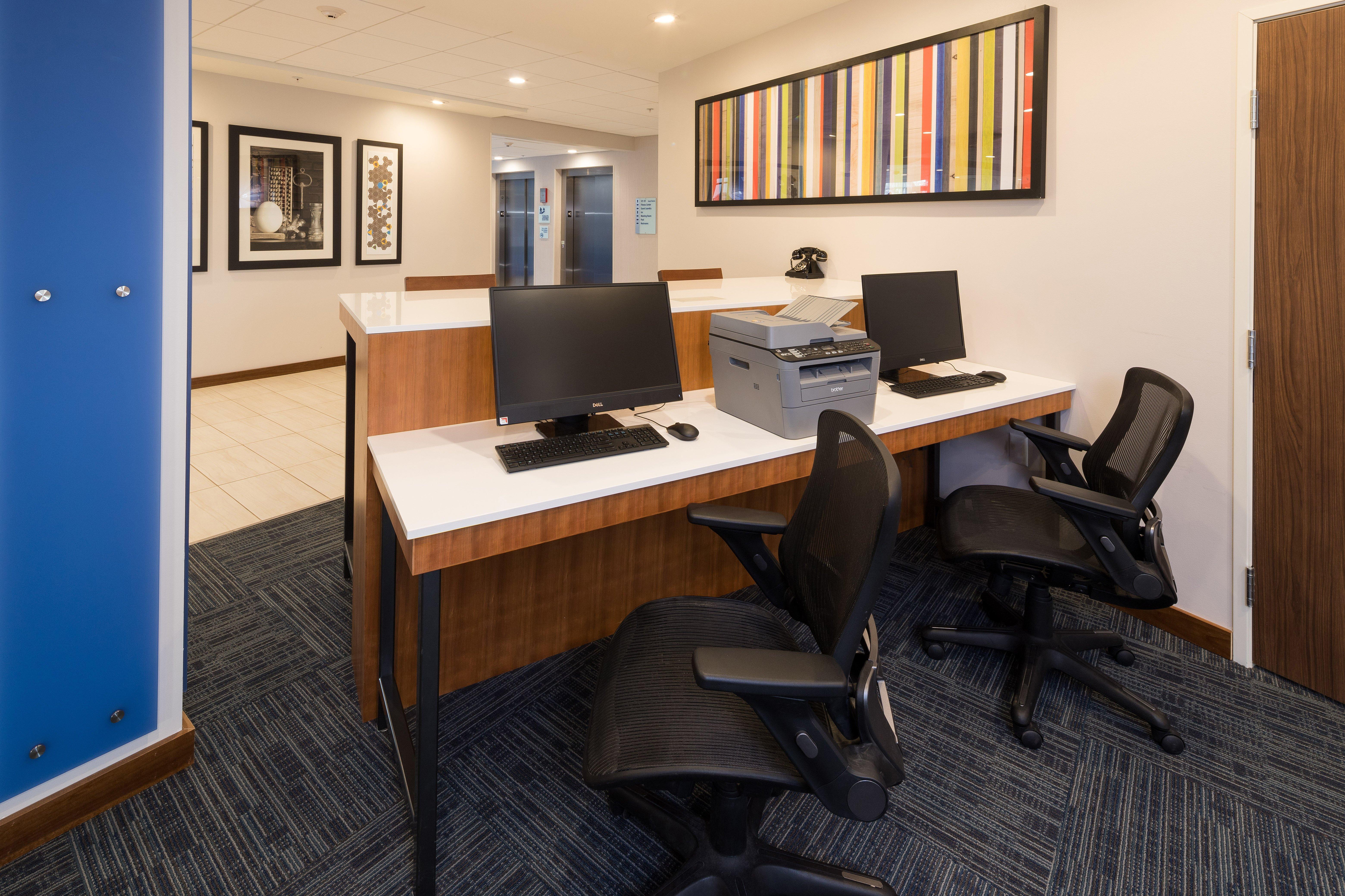 Holiday Inn Express & Suites - Auburn By Ihg Eksteriør bilde