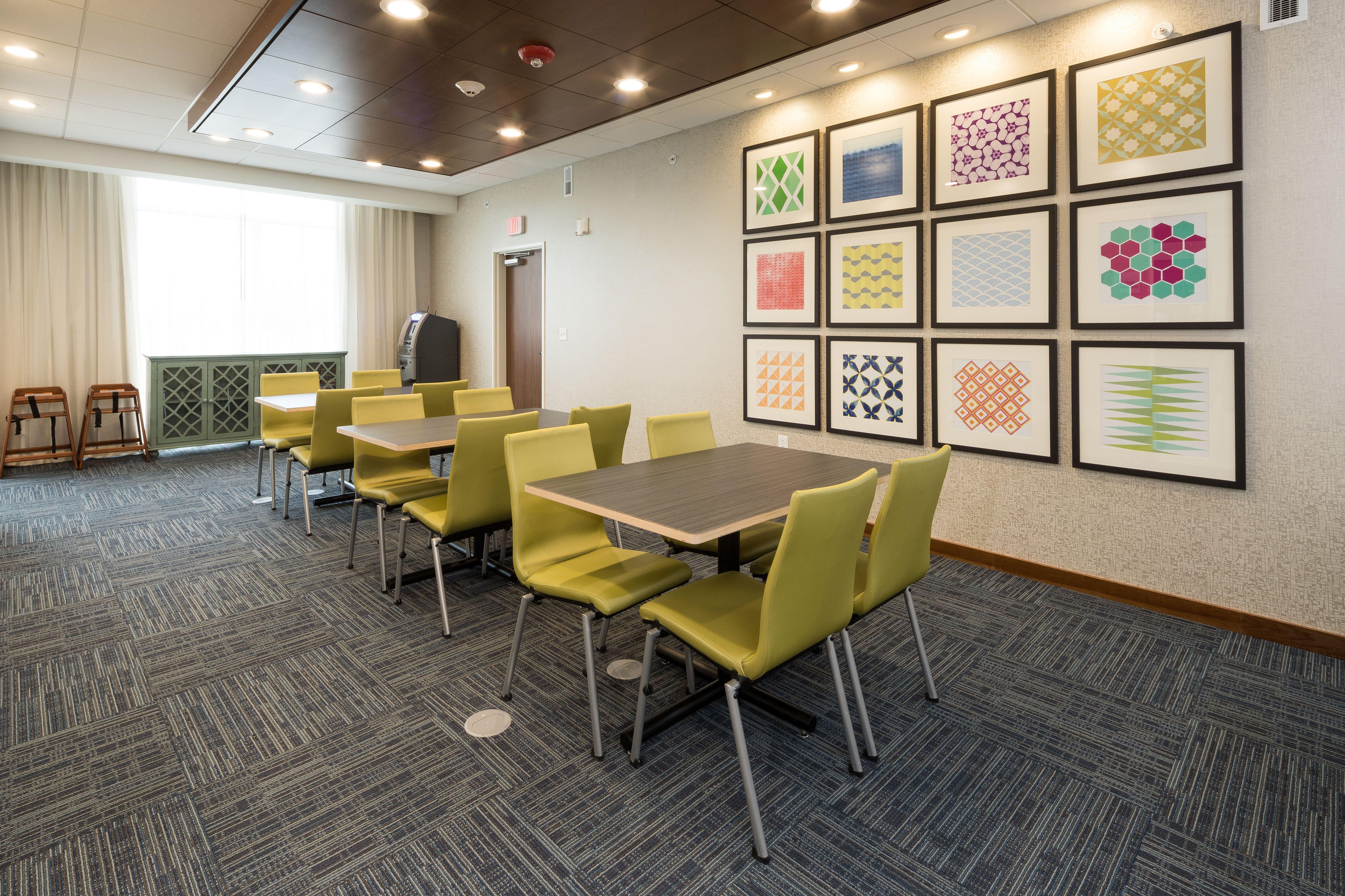 Holiday Inn Express & Suites - Auburn By Ihg Eksteriør bilde