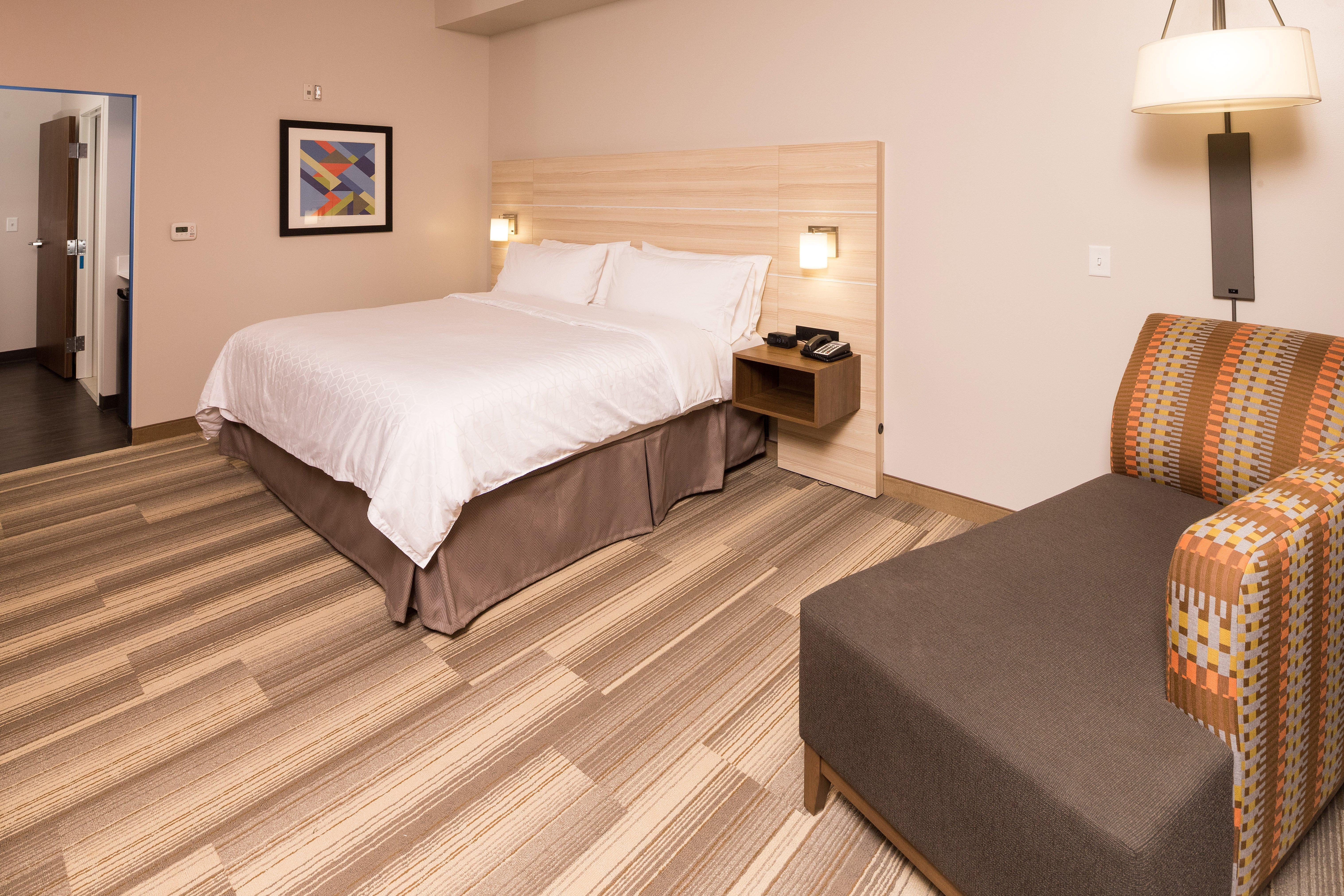 Holiday Inn Express & Suites - Auburn By Ihg Eksteriør bilde